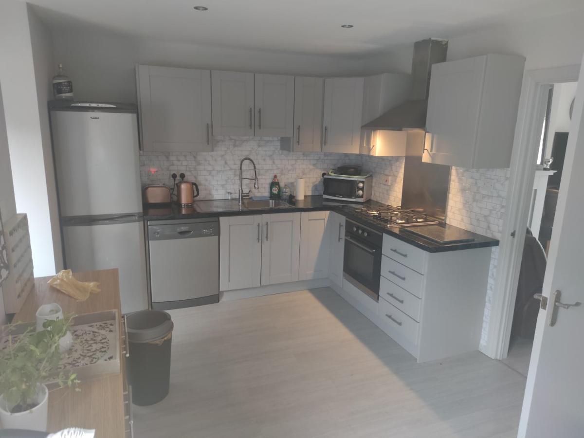 דירות בלפסט Lewis Square Town House מראה חיצוני תמונה